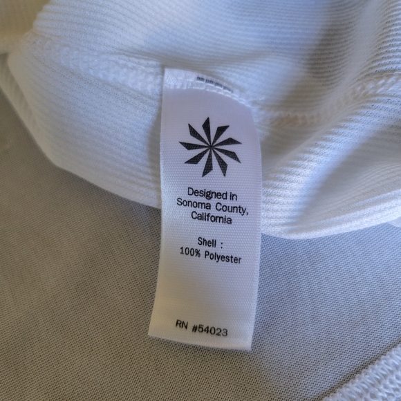 Athleta Semi Sheer Top Sz Medium - Picture 9 of 10